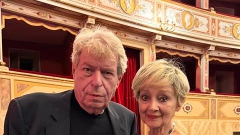 Ottimo bilancio per il “nuovo inizio“ di Silvano Spada che già guarda al futuro. Commuove e diverte il gran finale con Lino Banfi Ottimo bilancio per il “nuovo inizio“ di Silvano Spada che già guarda al futuro. Commuove e diverte il gran finale con Lino Banfi