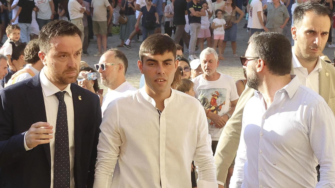 Il capitano della Lupa Giulio Bruni entra nell’Entrone con Shardana Il capitano della Lupa Giulio Bruni entra nell’Entrone con Shardana