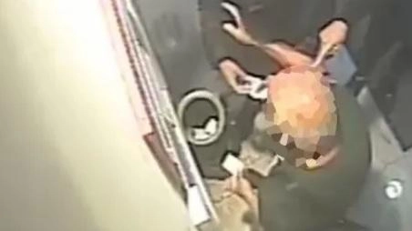 Arrestato un rumeno di 20 anni accusato del colpo insieme a un complice già in carcere Arrestato un rumeno di 20 anni accusato del colpo insieme a un complice già in carcere