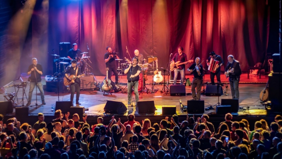Firenze, concerto-evento di Cisco Bellotti e gli ex Modena City Ramblers Firenze, concerto-evento di Cisco Bellotti e gli ex Modena City Ramblers