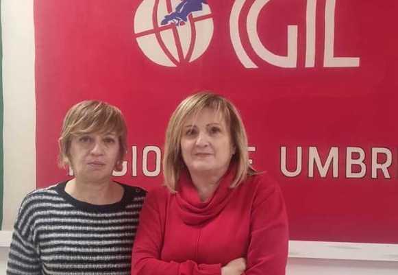 https://www.lanazione.it/image-service/view/acePublic/alias/contentid/MTNhMjFhMWQtNzljMC00/0/stop-alla-violenza-sulle-donne-si-combatte-con-cultura-e-rispetto.jpeg