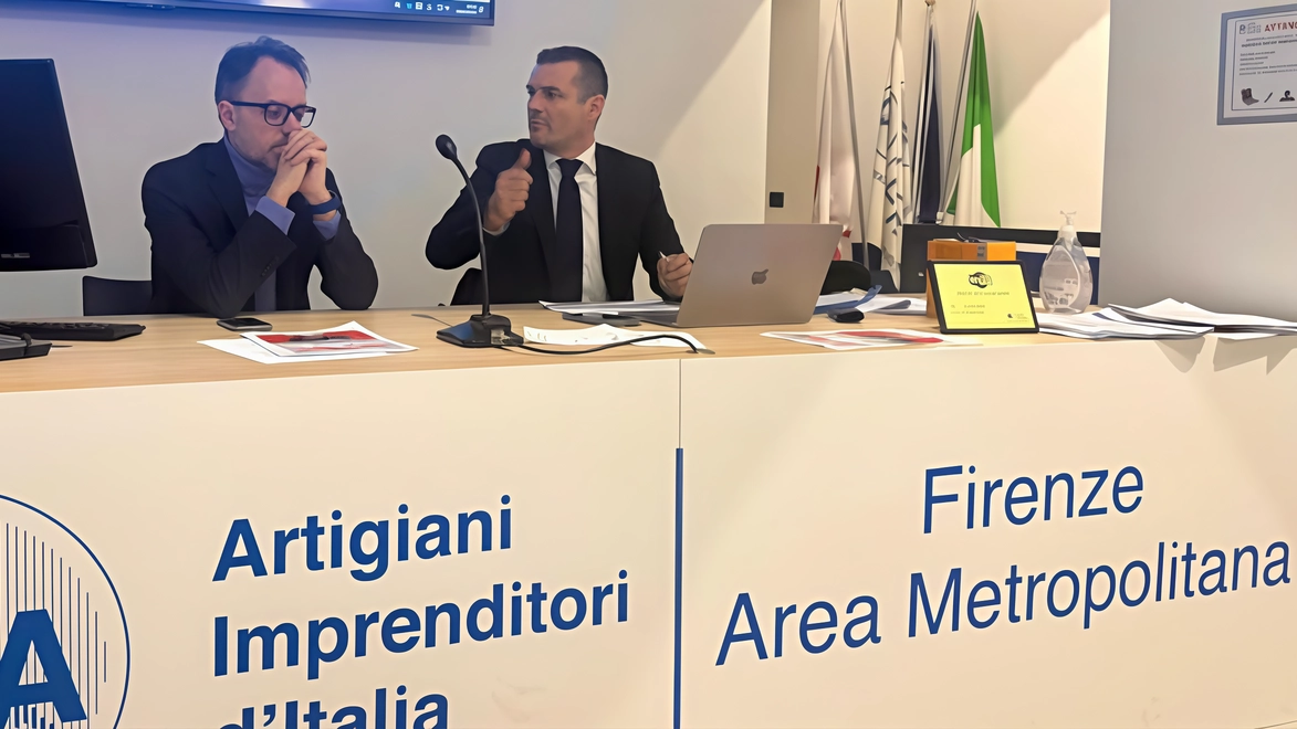 Gli autisti privati di Cna Firenze incontrano il deputato Gianassi per un intervento in Parlamento "Il foglio di servizio elettronico e il regime sanzionatorio sono colpi pesanti e ingiustificati". Gli autisti privati di Cna Firenze incontrano il deputato Gianassi per un intervento in Parlamento "Il foglio di servizio elettronico e il regime sanzionatorio sono colpi pesanti e ingiustificati".