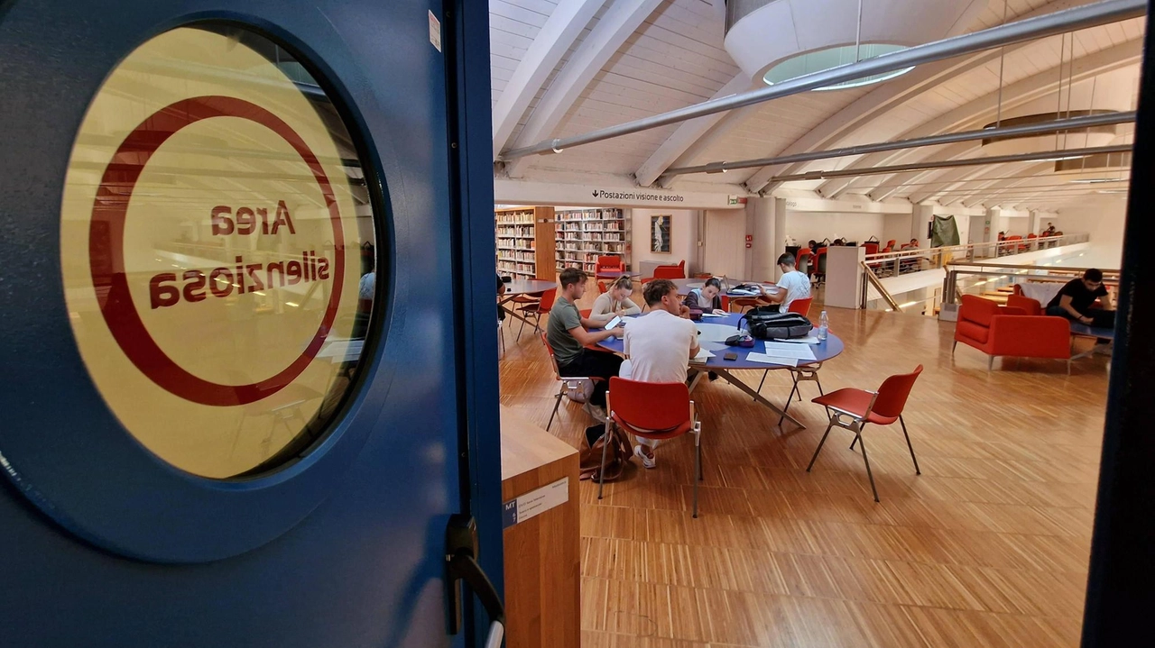 La traversa ha colpito il computer portatile di un utente che. si era allontanato La traversa ha colpito il computer portatile di un utente che. si era allontanato