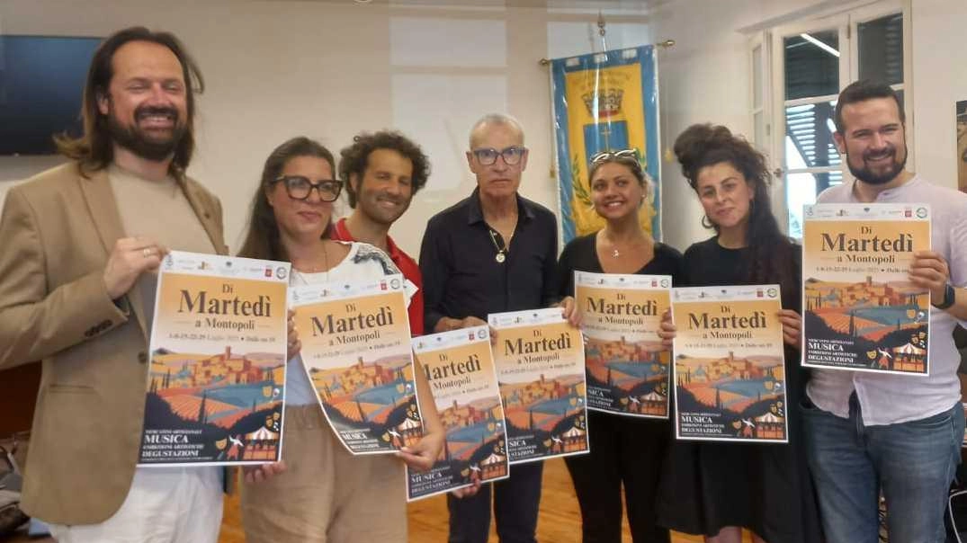 I partecipanti alla conferenza stampa Simonelli, Veracini, gli assessori Marino e Gabbanini, Macchi, Prisco e Favilli I partecipanti alla conferenza stampa Simonelli, Veracini, gli assessori Marino e Gabbanini, Macchi, Prisco e Favilli
