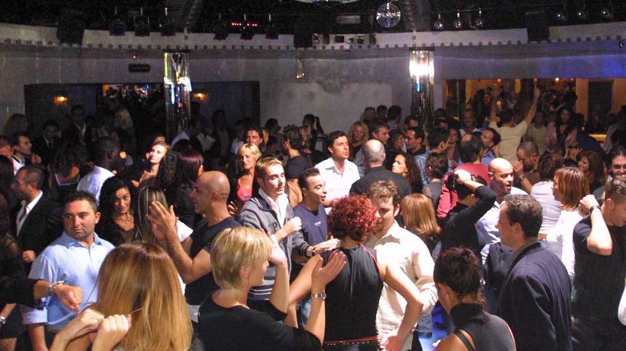 Nella provincia di Firenze sono presenti 34 discoteche Nella provincia di Firenze sono presenti 34 discoteche