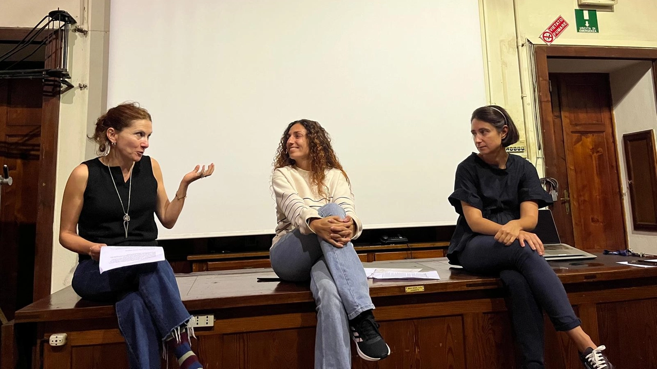 Da sinistra Caterina Di Pasquale, Veronica Maglieri e Paola Binda Da sinistra Caterina Di Pasquale, Veronica Maglieri e Paola Binda