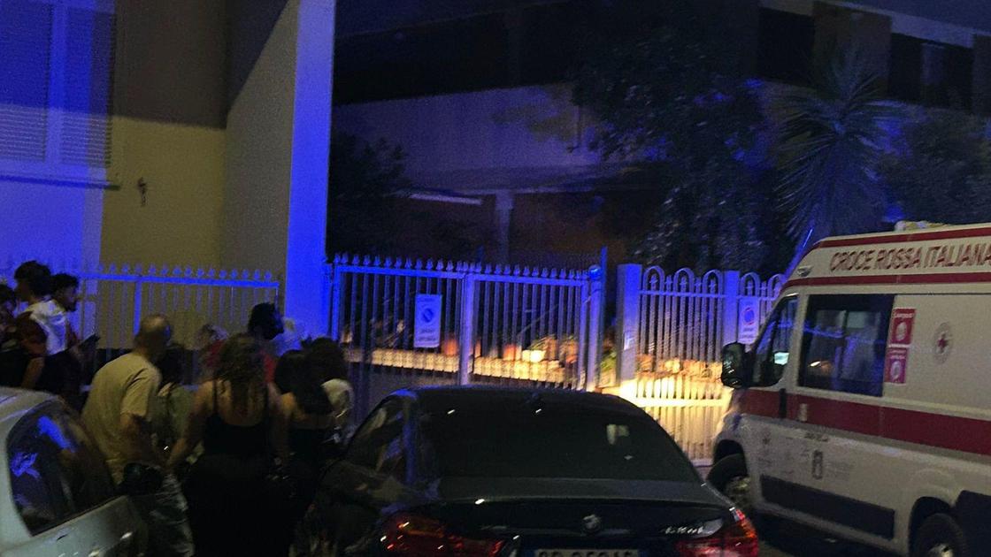 Notte da incubo a Marina. Ragazzo pestato a sangue in mezzo a decine di persone