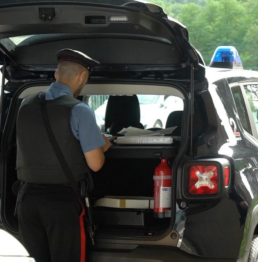allarme furti in alto tevere ruba un8217auto e va a sbattere tentati assalti nelle case