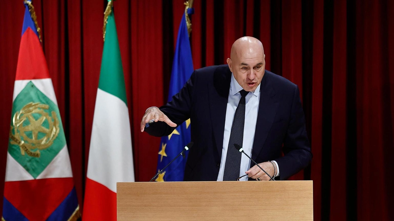 'Dobbiamo mettere l'Italia nella condizione di difendersi' 'Dobbiamo mettere l'Italia nella condizione di difendersi'