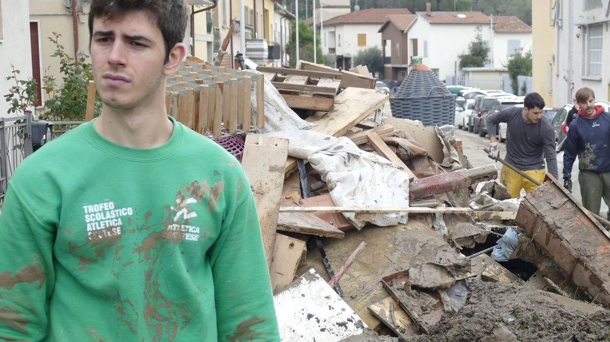 Ieri durante il consiglio comunale straordinario l’annuncio della sindaca "L’urbanistica sarà al servizio della mitigazione idraulica . Faggi: "Necessario definire competenze specifiche e dialogo". Ieri durante il consiglio comunale straordinario l’annuncio della sindaca "L’urbanistica sarà al servizio della mitigazione idraulica . Faggi: "Necessario definire competenze specifiche e dialogo".