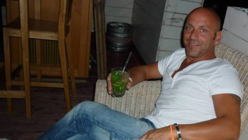 Andrea Rateni avrebbe compiuto 52 anni il 9 luglio, aveva lavorato come falegname e mobiliere in un’azienda di Quarrata Andrea Rateni avrebbe compiuto 52 anni il 9 luglio, aveva lavorato come falegname e mobiliere in un’azienda di Quarrata