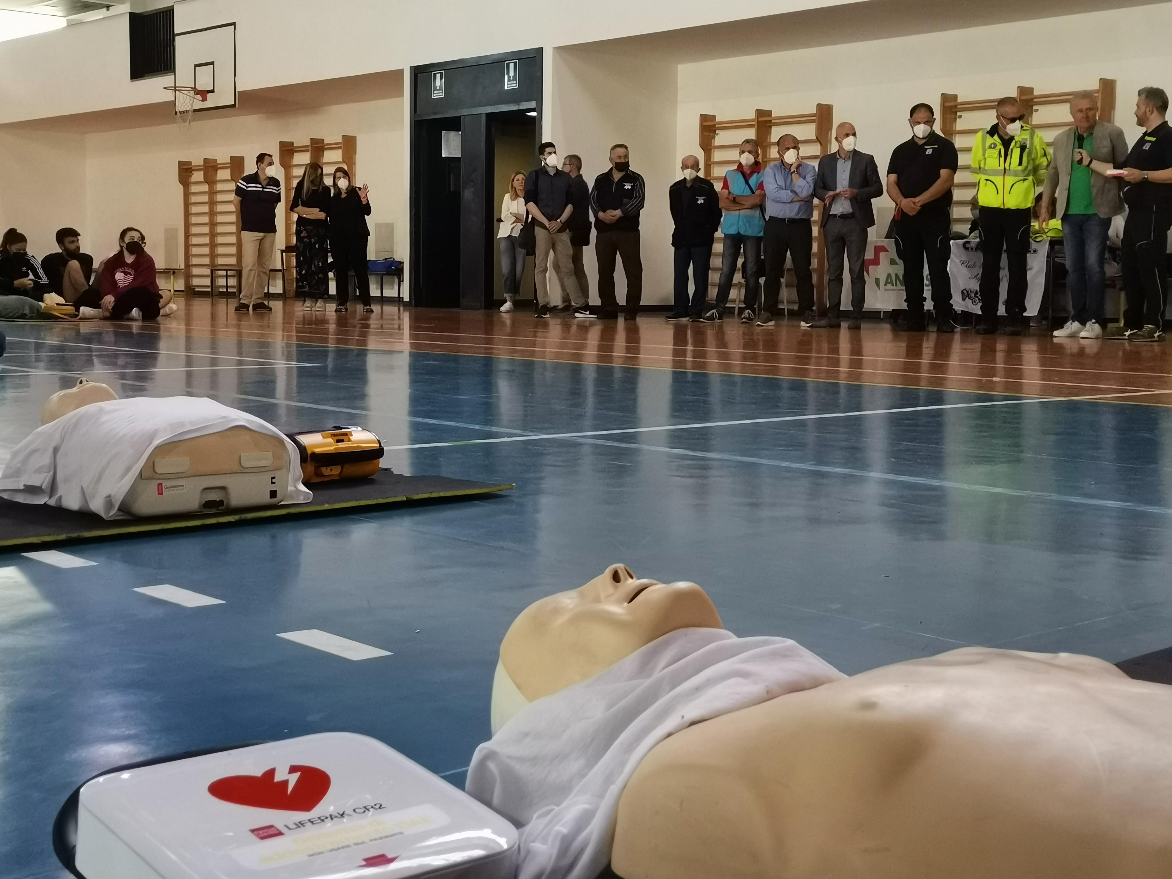 Accordo tra Asl Tse e Fondazione Arezzo Comunità per diffondere l’uso dei DAE e la cultura del primo soccorso