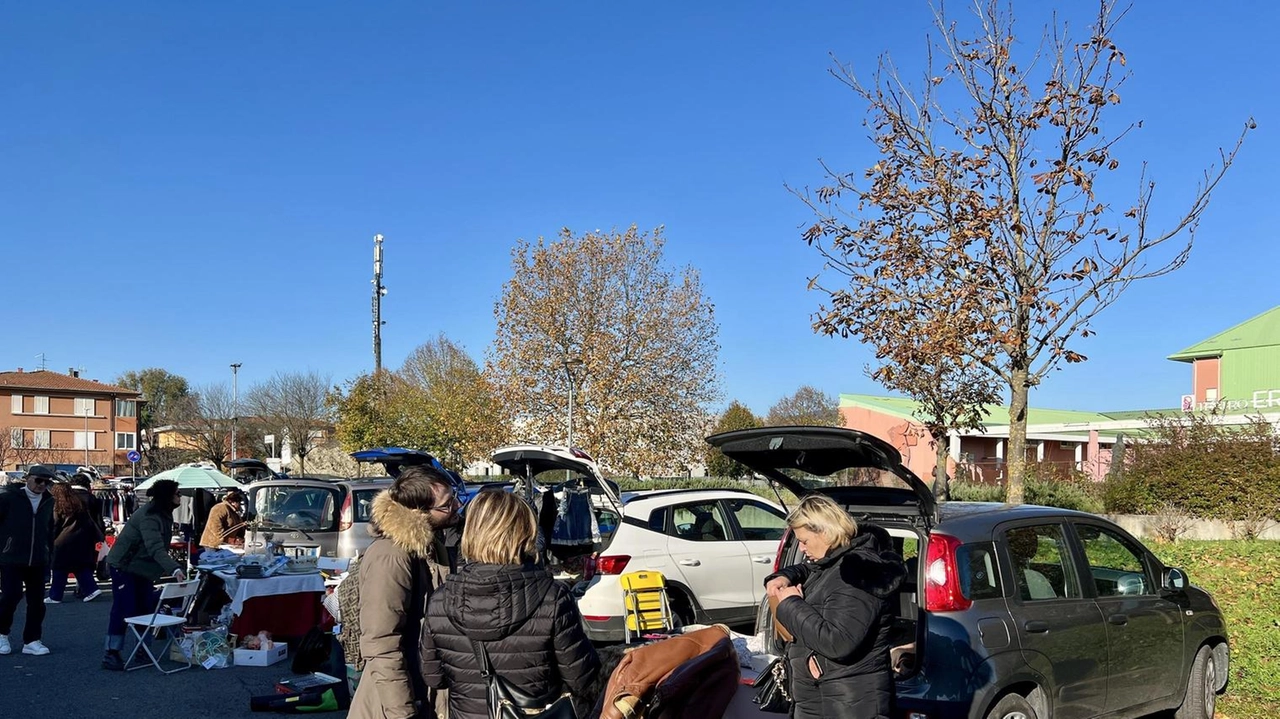 Torna a Pontedera Carboot, il mercatino di vendita e scambio degli oggetti usati organizzato ogni mese da Ecofor Service Spa,... Torna a Pontedera Carboot, il mercatino di vendita e scambio degli oggetti usati organizzato ogni mese da Ecofor Service Spa,...