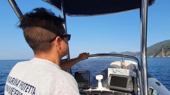 Personale dell’Area marina protetta del Parco nazionale delle Cinque Terre. La Comunità marinara rilancia l’impegno contro gli interessi economici lungi la riviera