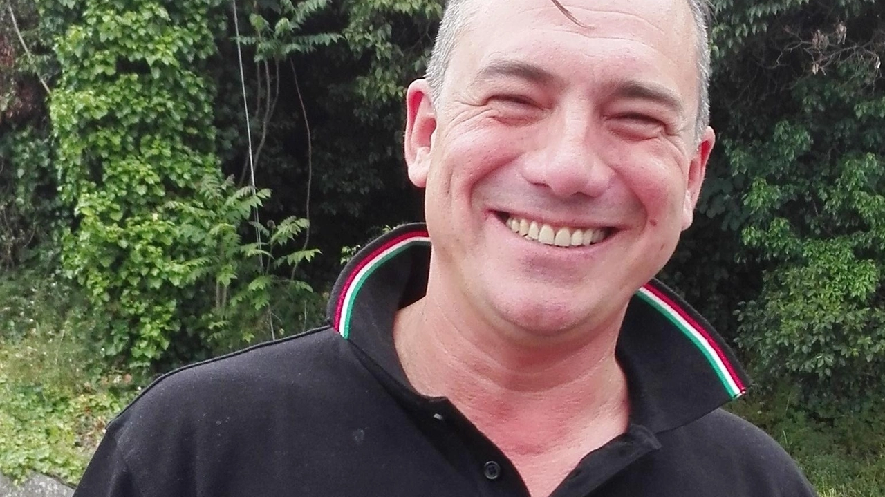 I tifosi dello Spezia Calcio puntano alla Serie A con la conferma di D'Angelo e un calciomercato mirato. I tifosi dello Spezia Calcio puntano alla Serie A con la conferma di D'Angelo e un calciomercato mirato.