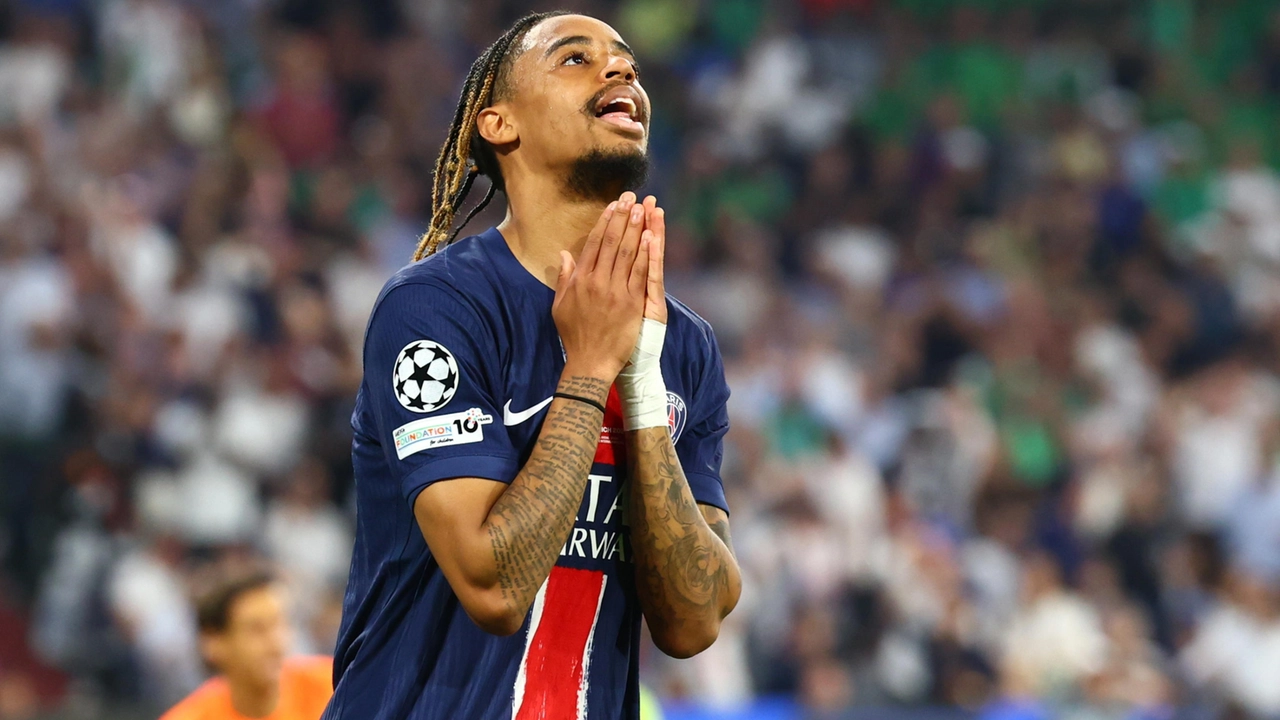 Lione, arrivano i rinforzi: il Paris Saint-Germain paga subito Barcola