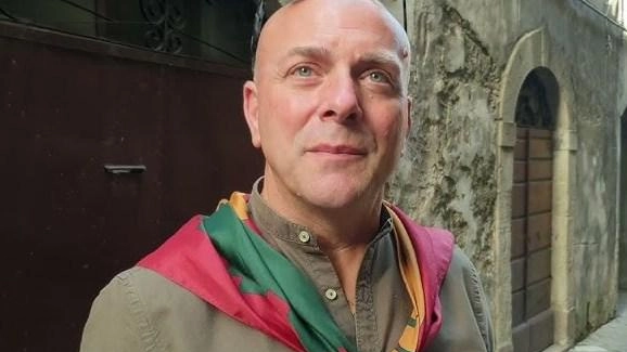 Stefano Bernardini è capitano del Poggio da dieci anni e può vantare tre vittorie nel Palio di Castel del Piano: la sua esperienza è importante Stefano Bernardini è capitano del Poggio da dieci anni e può vantare tre vittorie nel Palio di Castel del Piano: la sua esperienza è importante