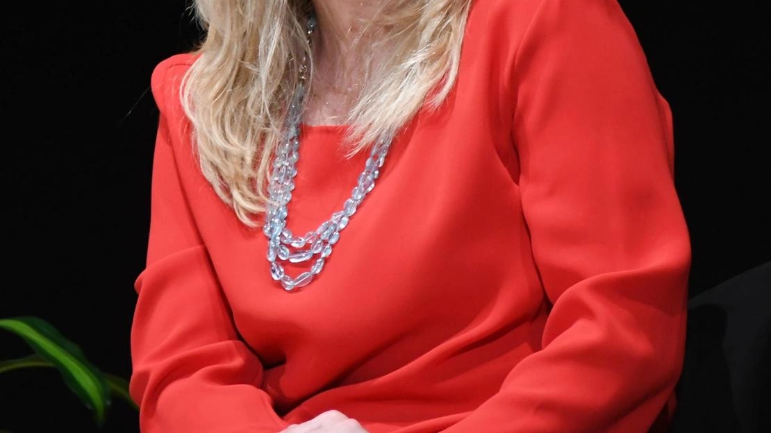 La sindaca di Carrara, Serena Arrighi: ’Avenza resiste’ critica gli ambientalisti La sindaca di Carrara, Serena Arrighi: ’Avenza resiste’ critica gli ambientalisti
