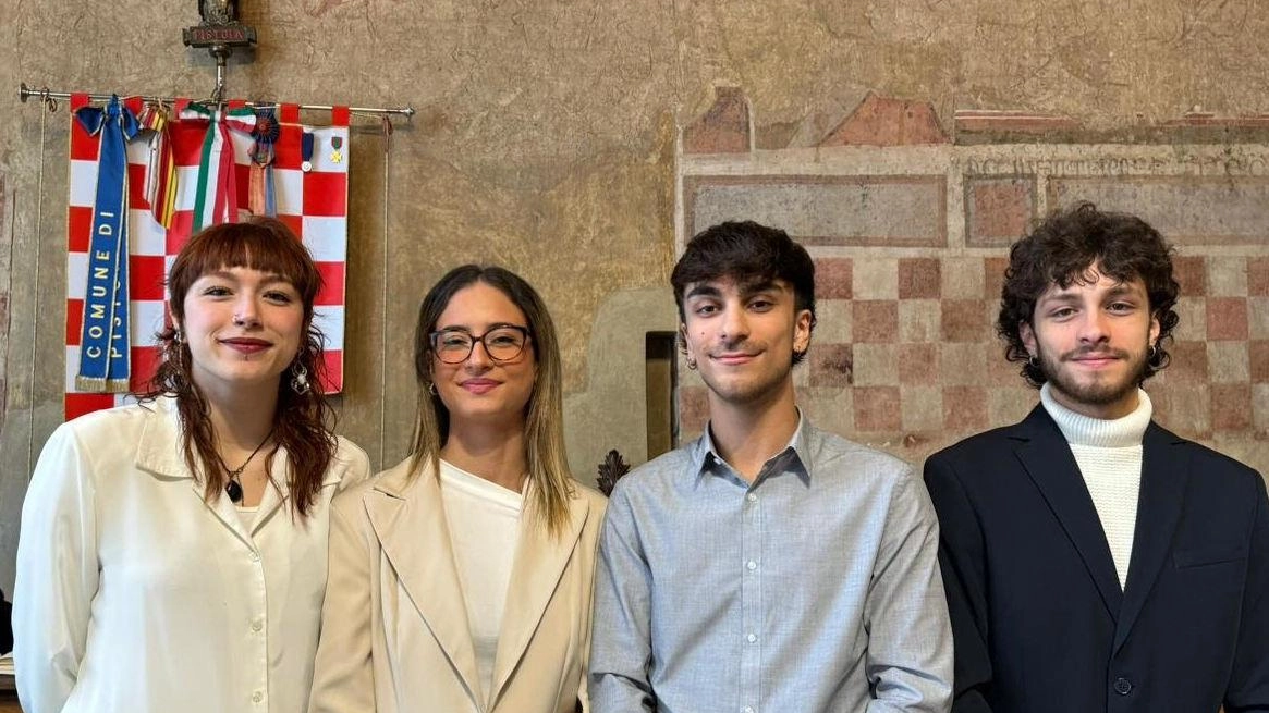 La Consulta provinciale degli studenti di Pistoia ha rinnovato la. Cabina di presidenza e la giunta esecutiva La Consulta provinciale degli studenti di Pistoia ha rinnovato la. Cabina di presidenza e la giunta esecutiva