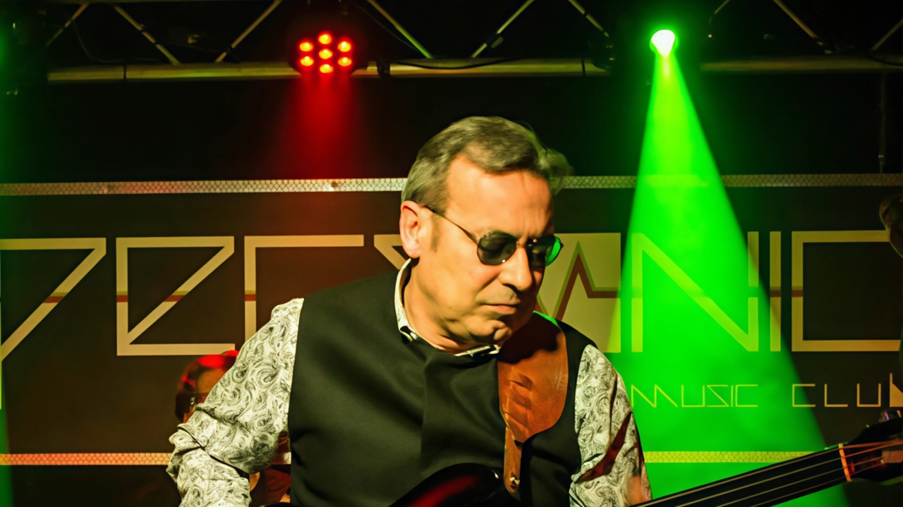 Giovedì 1 alle ore 21:15 presso l’Arena Eden, con l’“American and Brazilian Songbook” con Maurizio Bozzi al contrabbasso Bozorius Giovedì 1 alle ore 21:15 presso l’Arena Eden, con l’“American and Brazilian Songbook” con Maurizio Bozzi al contrabbasso Bozorius