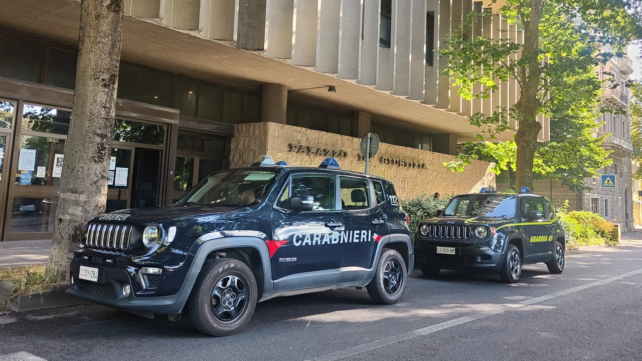 Torrita di Siena, operazione congiunta carabinieri e guardia di finanza