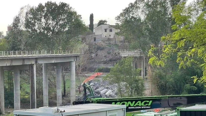 Non c’è pace per il Ponte di Bellavista che aspetta da anni una soluzione e invece il Consiglio di Stato ha rinviato a fine maggio il suo giudizio Non c’è pace per il Ponte di Bellavista che aspetta da anni una soluzione e invece il Consiglio di Stato ha rinviato a fine maggio il suo giudizio