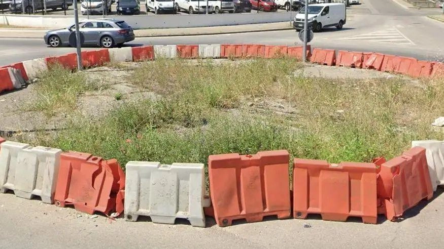 Sembra vicino alla soluzione il caso della rotatoria di Casabassa a Colle Val d’Elsa. Era il novembre del 2023 quando fu affidata la progettazione e adesso finalmente sono stati affidati i lavori ad un’azienda colligiana