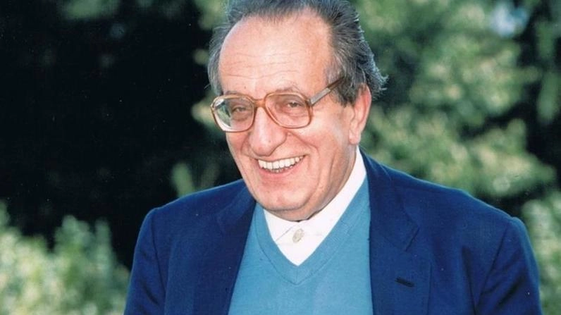 Padre Balducci è stato un presbitero, editore, scrittore e intellettuale che ha raccontato la cultura di pace nel suo volume ‘L’Uomo planetario’ del 1985 Padre Balducci è stato un presbitero, editore, scrittore e intellettuale che ha raccontato la cultura di pace nel suo volume ‘L’Uomo planetario’ del 1985