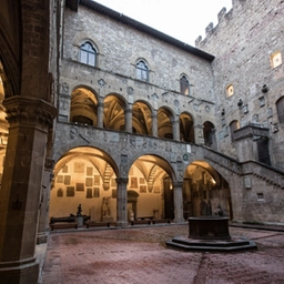 Firenze, al via le aperture straordinarie e serali ai Musei del Bargello