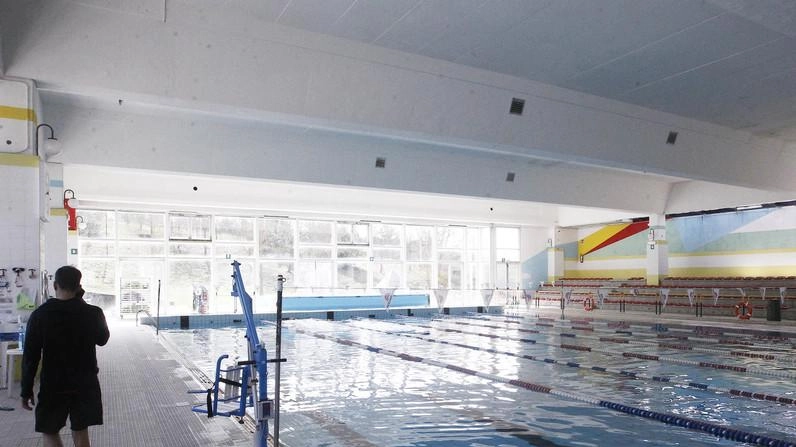 Tra domani e giovedì si potrebbe tornare in acqua dopo i primi interventi. Pacciani, Uisp: "Al lavoro senza sosta, ma i problemi sono molto seri". Tra domani e giovedì si potrebbe tornare in acqua dopo i primi interventi. Pacciani, Uisp: "Al lavoro senza sosta, ma i problemi sono molto seri".