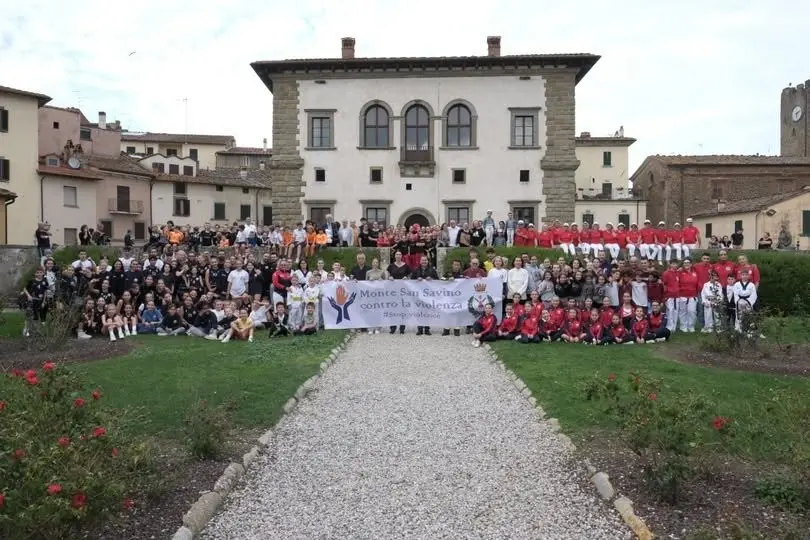 Monte San Savino, lo sport invade il centro storico: Play Together di Harmony Award porta in piazza centinaia di atleti per 21 discipline