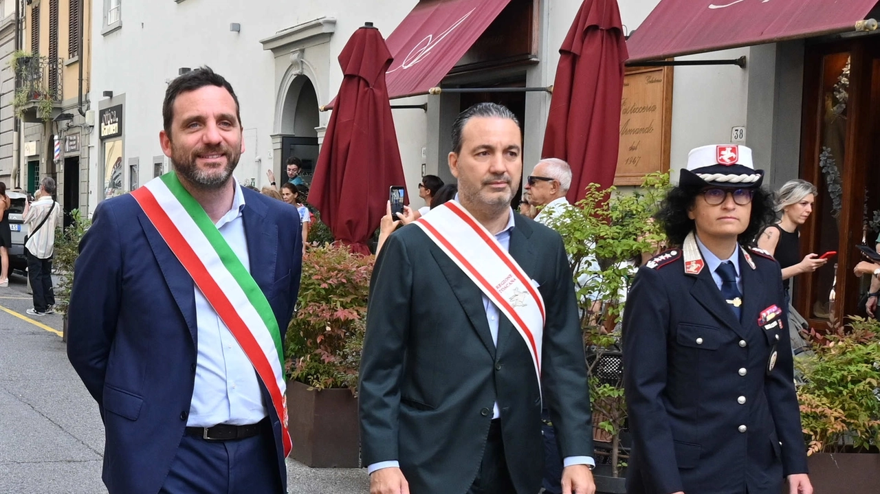 Il sindaco Alessandro Tomasi, candidato alla Regione Toscana, e il consigliere regionale Alessandro Capecchi, in lista per Fratelli d’Italia Il sindaco Alessandro Tomasi, candidato alla Regione Toscana, e il consigliere regionale Alessandro Capecchi, in lista per Fratelli d’Italia