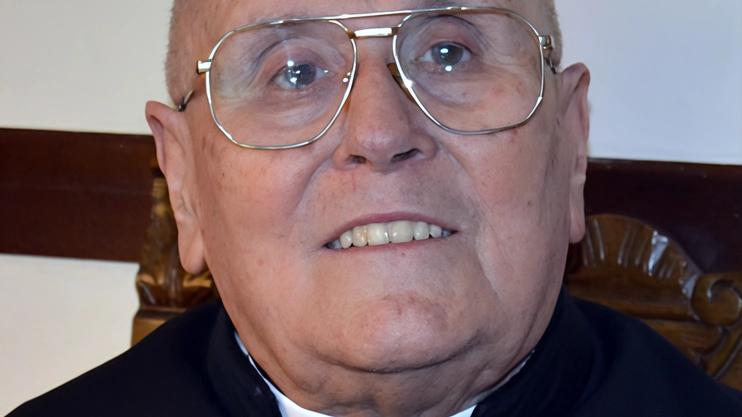 C’è una sorta di libro delle memorie nella Pieve di Santa Maria Assunta a Filettole, che si tramanda di parroco... C’è una sorta di libro delle memorie nella Pieve di Santa Maria Assunta a Filettole, che si tramanda di parroco...