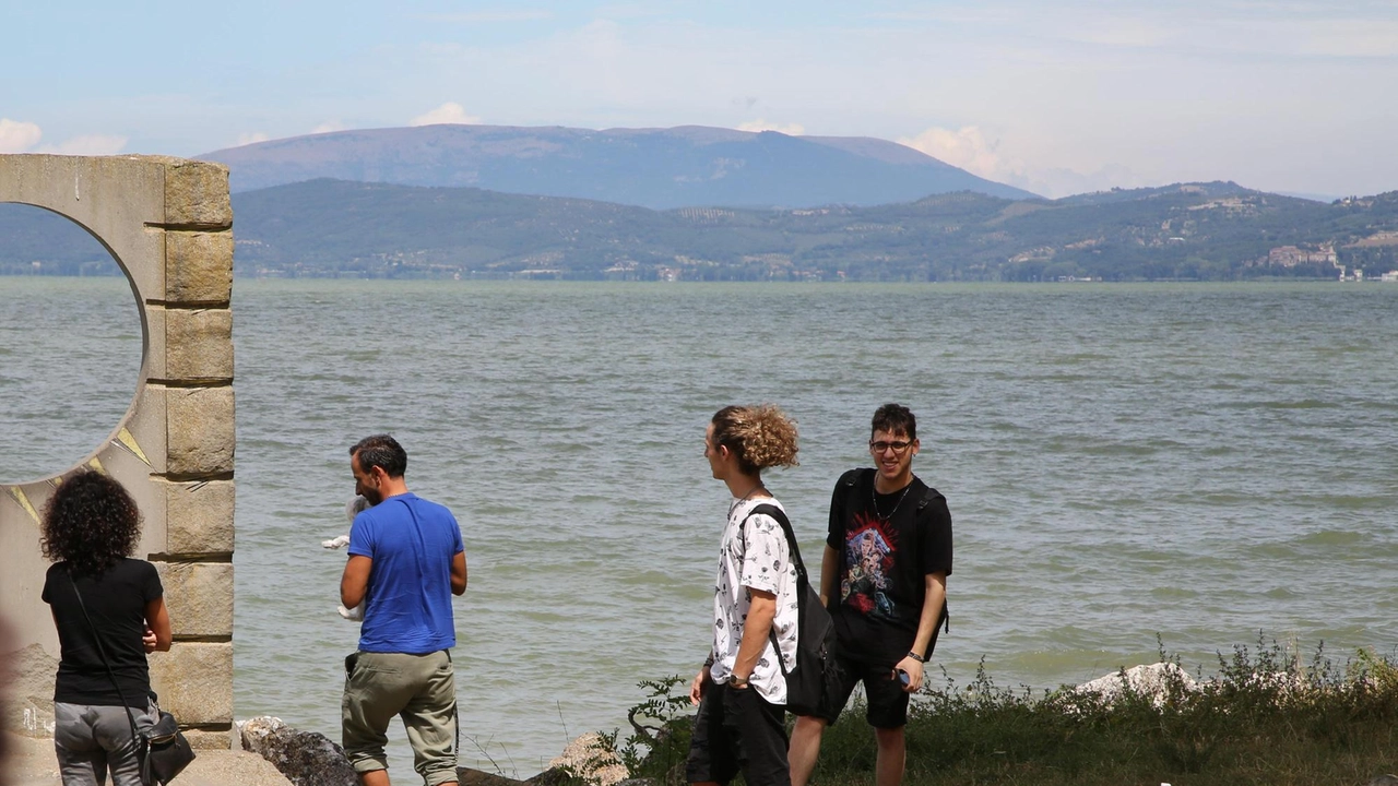 Il Trasimeno è tra i comprensori più gettonati dai turisti. Sotto. Simone Fittuccia Il Trasimeno è tra i comprensori più gettonati dai turisti. Sotto. Simone Fittuccia