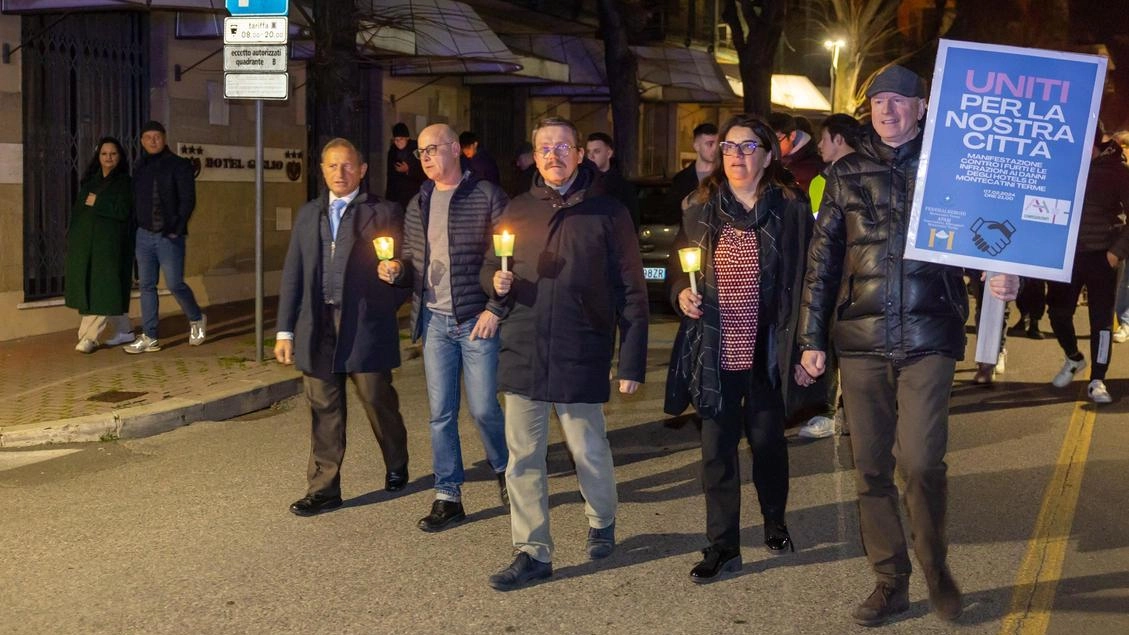 Un anno fa gli albergatori promossero una fiaccolata di protesta per la sicurezza