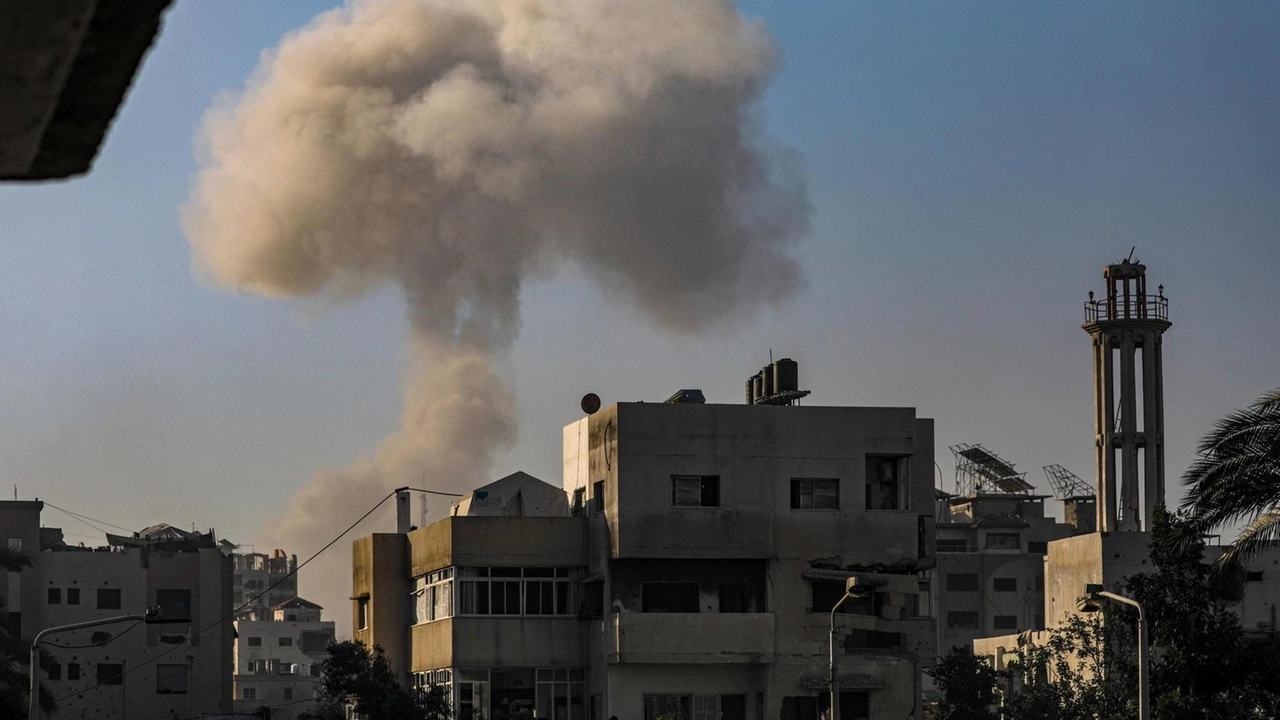 Attacco israeliano ad Al Mawasi Attacco israeliano ad Al Mawasi