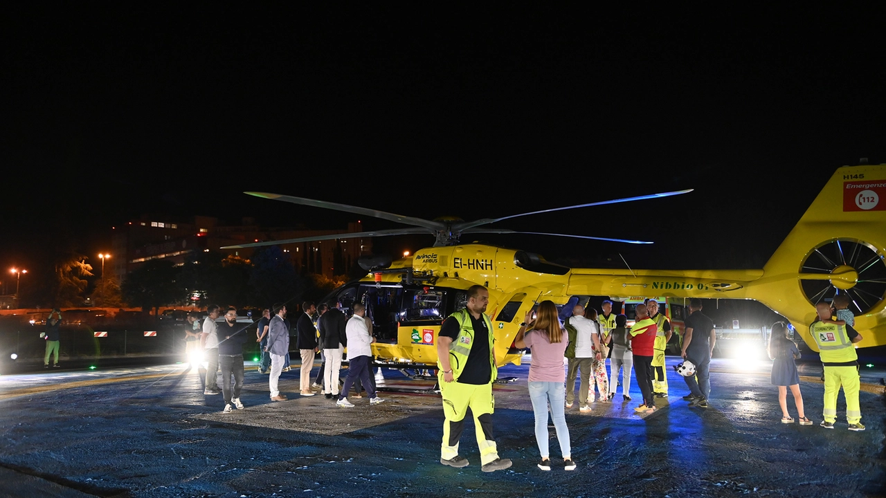 L'inaugurazione del volo notturno del Nibbio (Foto Crocchioni)