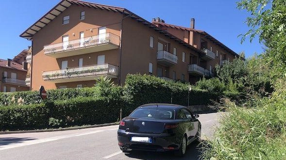 Il tratto di strada di Casaglia, arteria cruciale di accesso alla città, è ormai diventato un vero e proprio campo... Il tratto di strada di Casaglia, arteria cruciale di accesso alla città, è ormai diventato un vero e proprio campo...
