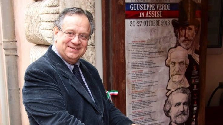 Carlo Angeletti è stato un ristoratore storico e ha fondato il Piccolo Teatro degli Instabili e la Società Culturale Arnaldo Fortini. E’ stato instancabile animatore di innumerevoli eventi e iniziative Carlo Angeletti è stato un ristoratore storico e ha fondato il Piccolo Teatro degli Instabili e la Società Culturale Arnaldo Fortini. E’ stato instancabile animatore di innumerevoli eventi e iniziative