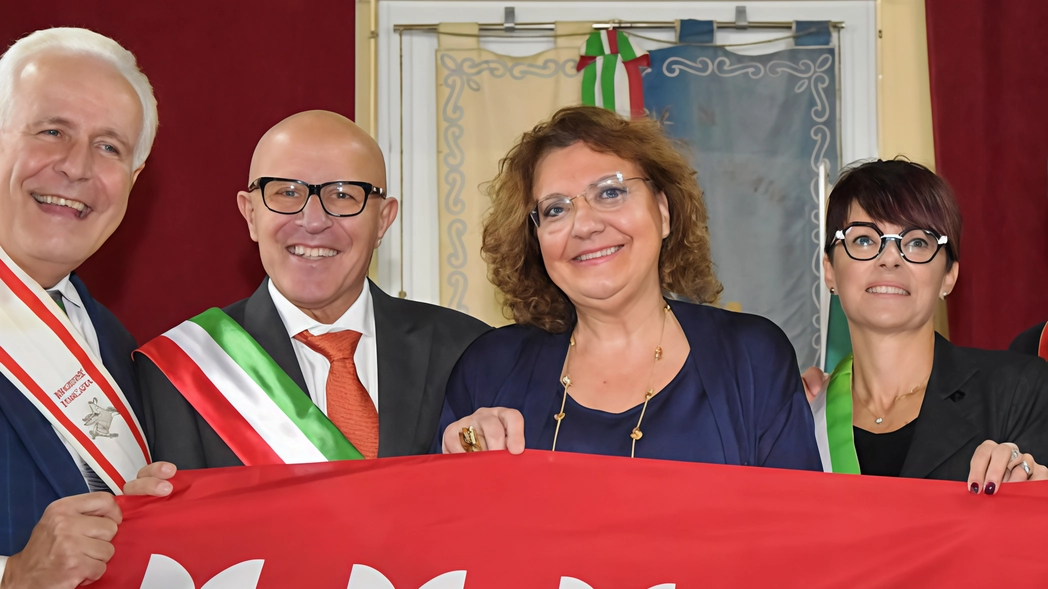 Il borgo di Palazzuolo sul Senio entra tra i "Borghi più belli d’Italia" con la consegna dell'attestazione, puntando sulla promozione turistica e sull'importanza della collaborazione con altre comunità. Il borgo di Palazzuolo sul Senio entra tra i "Borghi più belli d’Italia" con la consegna dell'attestazione, puntando sulla promozione turistica e sull'importanza della collaborazione con altre comunità.