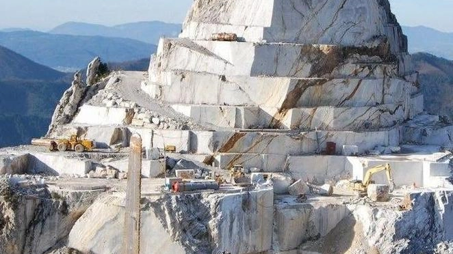 L’oro bianco del marmo delle Apuane L’oro bianco del marmo delle Apuane