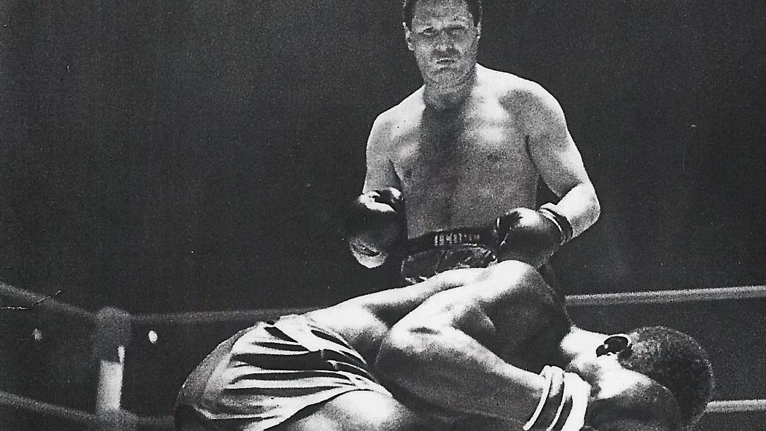 Uno dei ko dello spezzino Bruno Visintin, campione nazionale della categoria welter. e europeo dei superwelter Uno dei ko dello spezzino Bruno Visintin, campione nazionale della categoria welter. e europeo dei superwelter