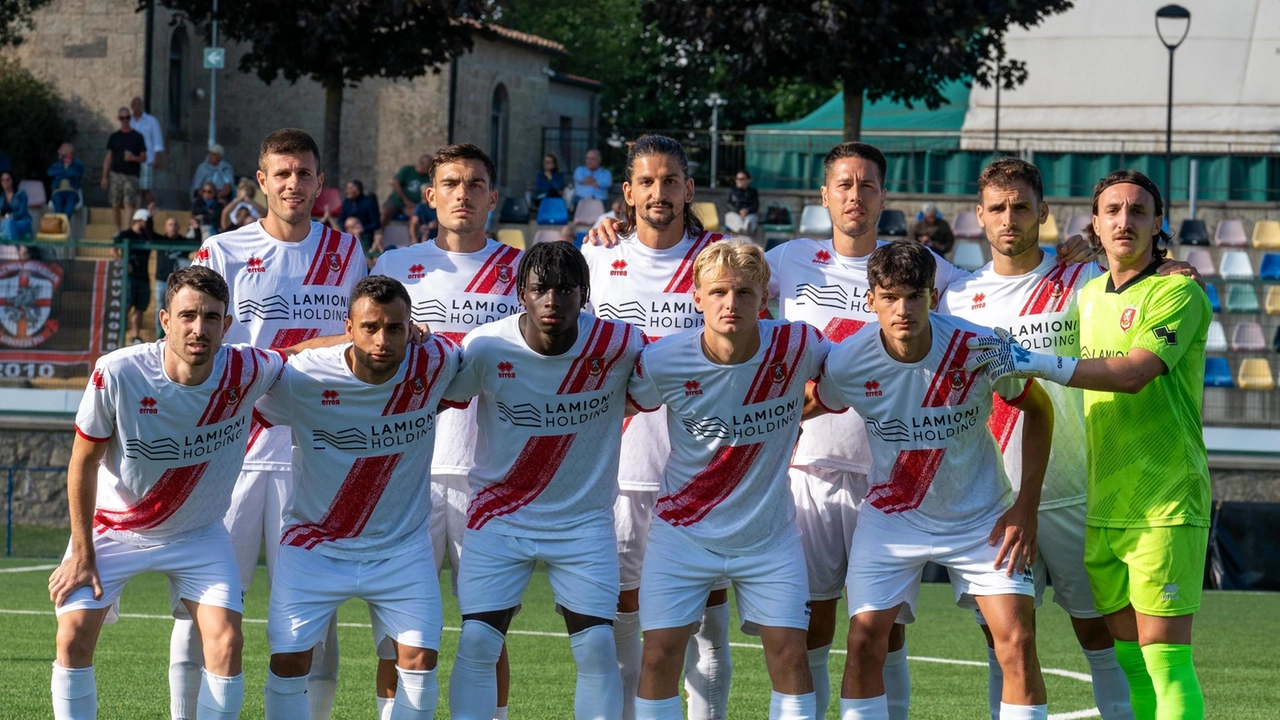L’undici iniziale del Grosseto sceso in campo sabato con la Pianese La sconfitta per 4-0 è apparsa troppo pesante L’undici iniziale del Grosseto sceso in campo sabato con la Pianese La sconfitta per 4-0 è apparsa troppo pesante