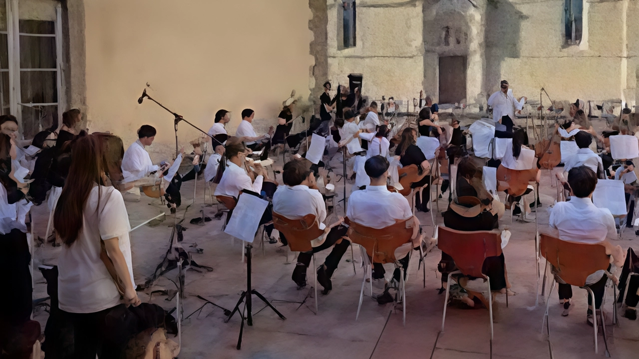 Omaggio a Puccini in Provincia: Terrazza sul Duomo tra parole e note oggi: alle 17,30 taglio del nastro della collettiva di pittura, alle 19 musica e canto Omaggio a Puccini in Provincia: Terrazza sul Duomo tra parole e note oggi: alle 17,30 taglio del nastro della collettiva di pittura, alle 19 musica e canto