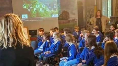 La presentazione del progetto Scuole Verdi alla Pascoli La presentazione del progetto Scuole Verdi alla Pascoli
