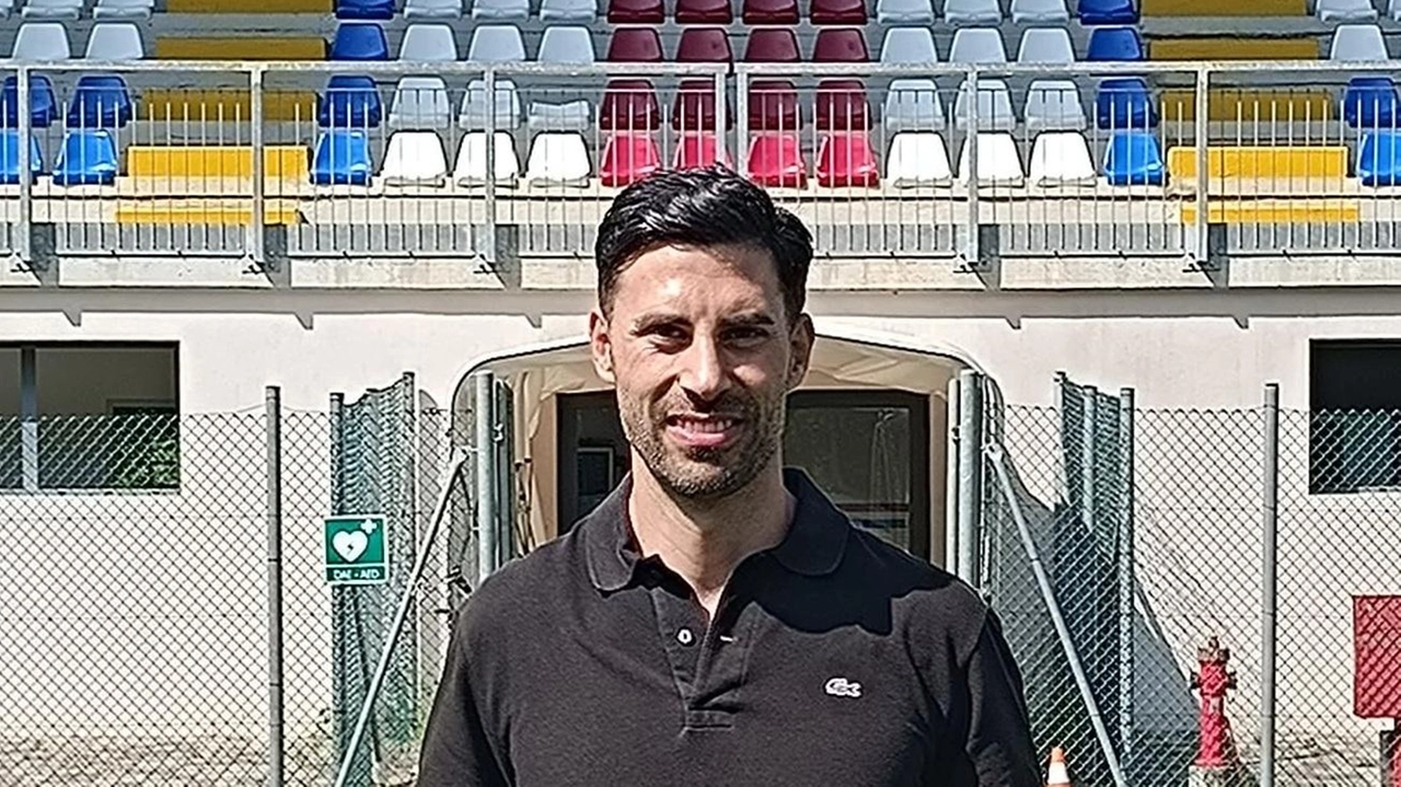 E’ un test a metà quello del Ghiviborgo, sia perché il trainer Ingenito (foto) schiera una formazione inedita, facendo giocare... E’ un test a metà quello del Ghiviborgo, sia perché il trainer Ingenito (foto) schiera una formazione inedita, facendo giocare...