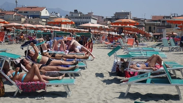 Primo assaggio d’estate, Toscana presa d’assalto dai turisti: l’inizio della bella stagione è incoraggiante