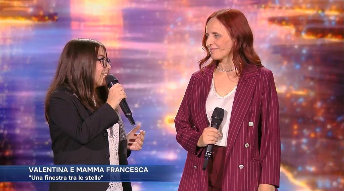 https://www.lanazione.it/image-service/view/acePublic/alias/contentid/MTY0MThjNTYtMDFkMi00/0/mamma-e-figlia-a-io-canto-family-ribalta-mediaset-per-due-spezzine.jpeg?f=1.90:1&w=1200