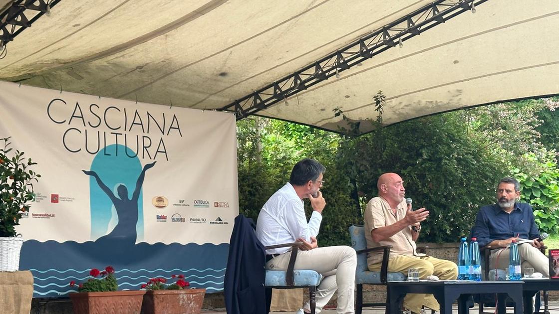 Parole, arte e musica sotto le stelle. Allo Chalet torna Casciana cultura