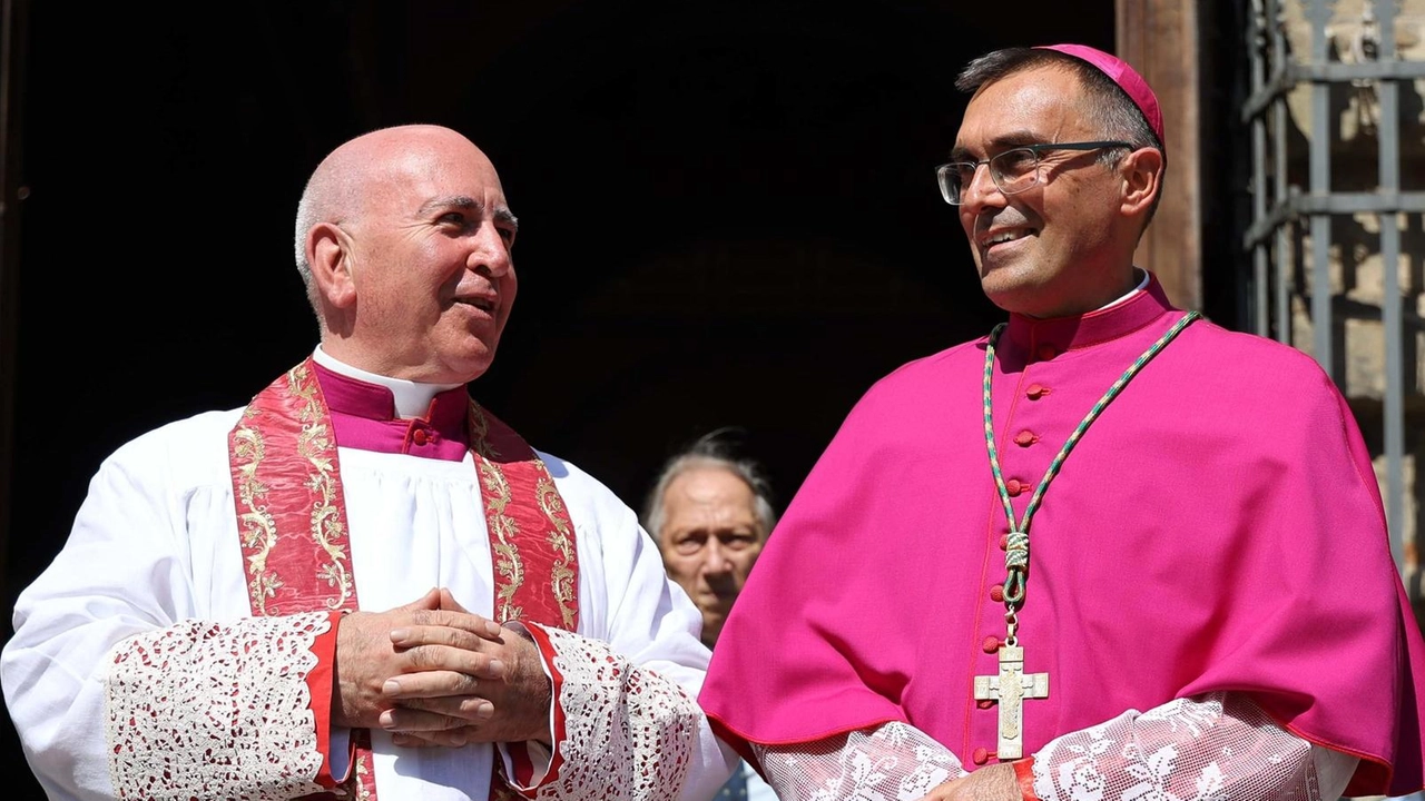 Dall’offerta dei ceri alla solenne liturgia presieduta dall’arcivescovo Gambelli Dall’offerta dei ceri alla solenne liturgia presieduta dall’arcivescovo Gambelli